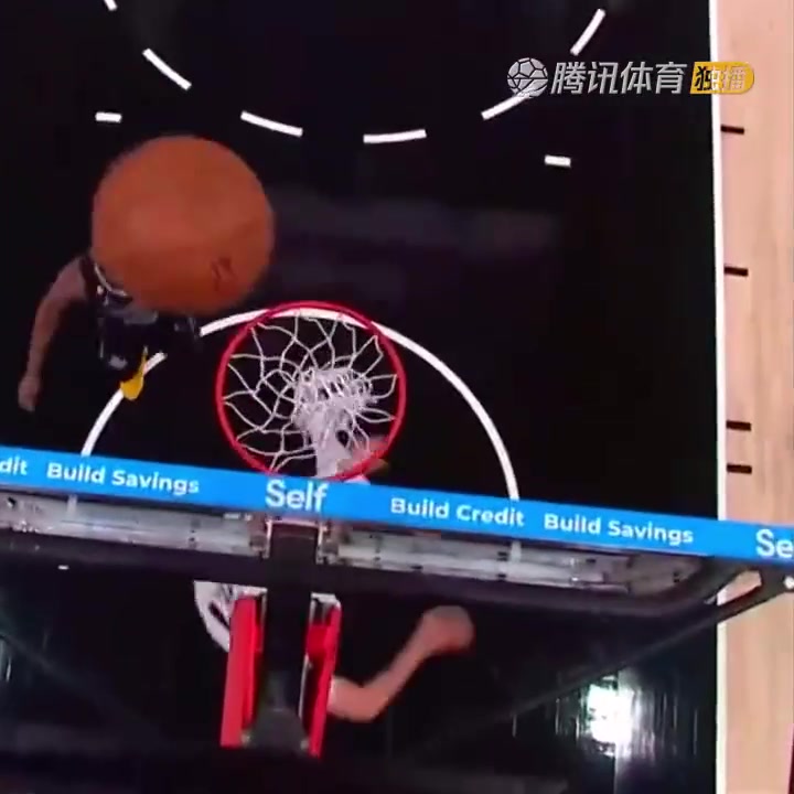 罕見一幕！努爾基奇拋投